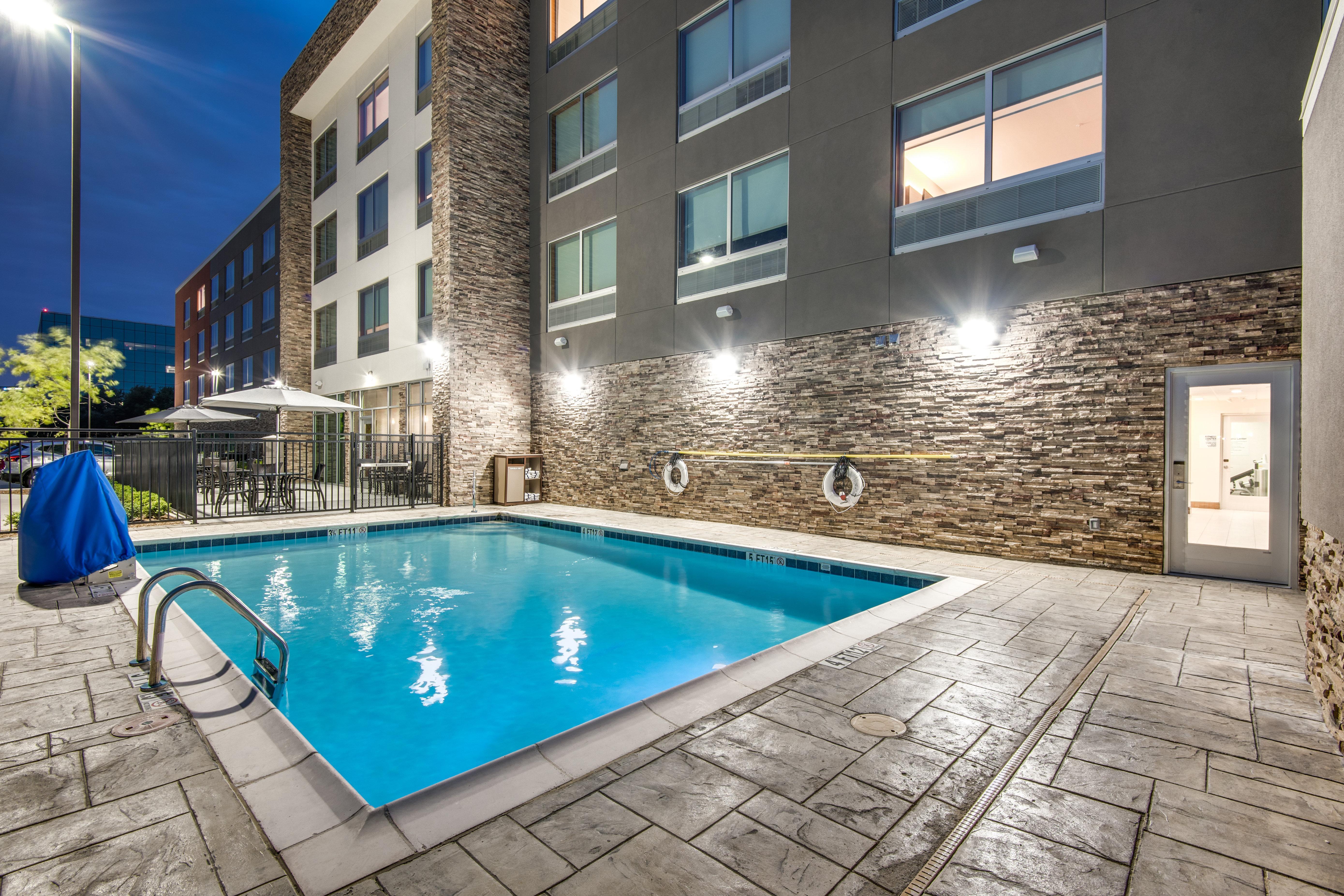Holiday Inn Express & Suites Dallas North - Addison, An Ihg Hotel Exterior foto